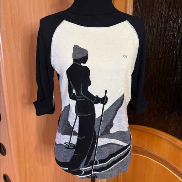 Escada Chic Black and Cream Graphic Sweater